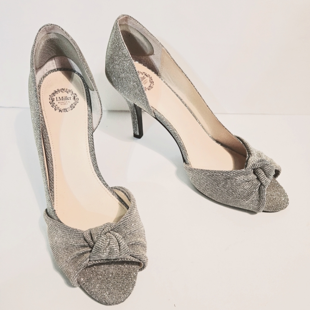 I. MILLER FERNA SILVER SPARKLE HEELS SIZE 10